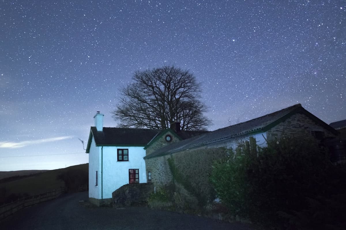 Penglaneinon Farmhouse