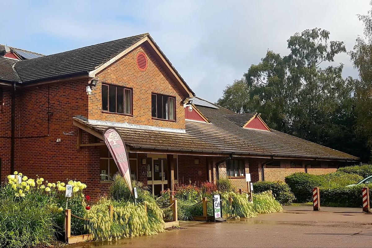The Haven Lounge - Crawley Down